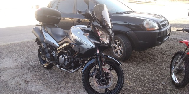 LINDA SUZUKI VSTROM 650