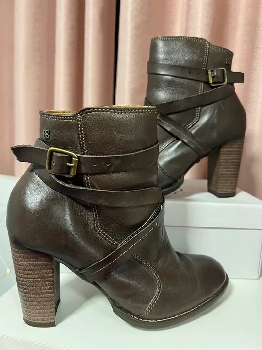 Bota em couro  - Foto 2