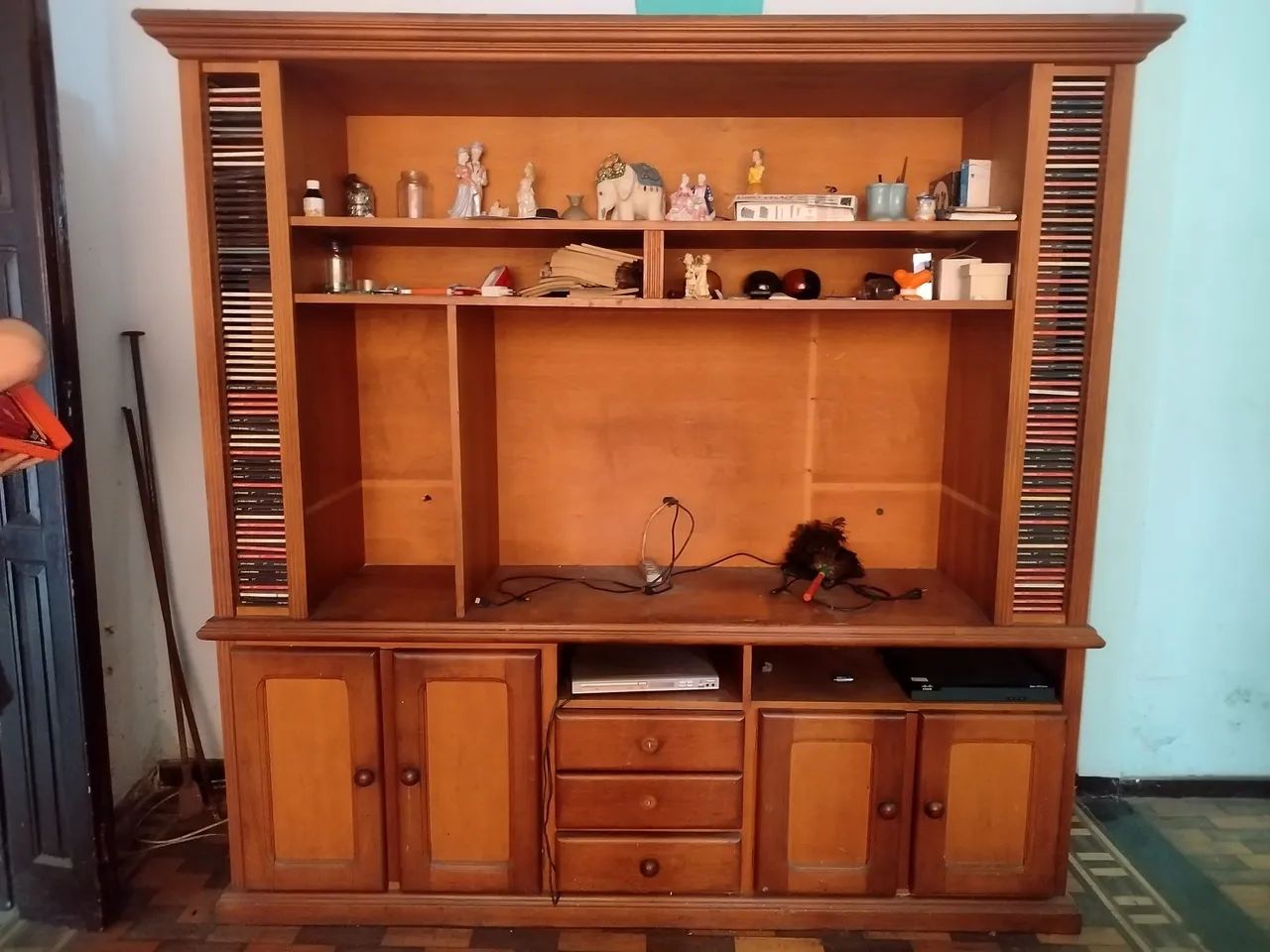 Armário de Madeira  para sala