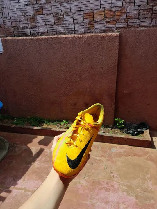 Chuteira Nike Phantom Laranja - Número 42 - Foto 3