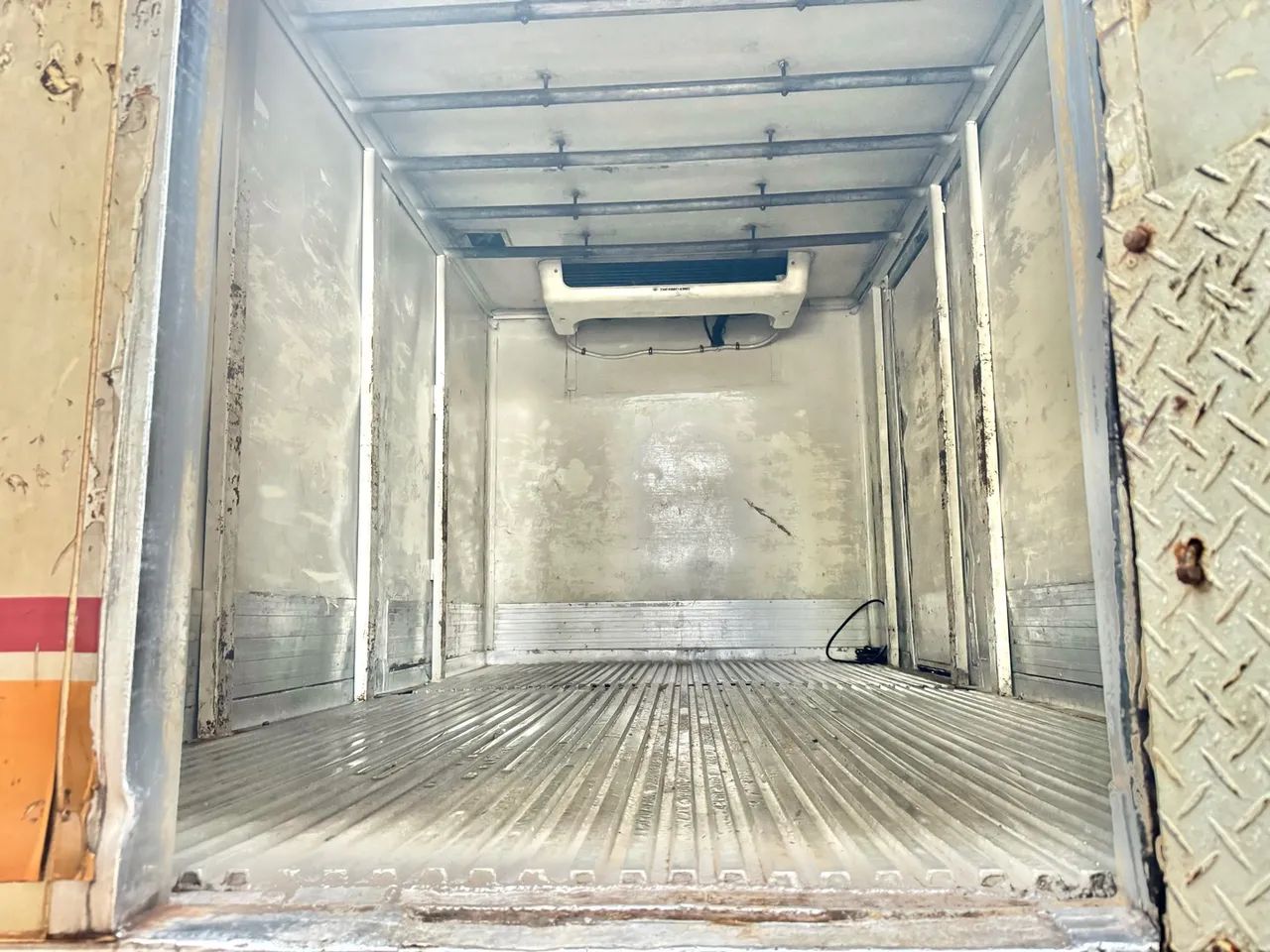BAU FRIGORIFICO REFRIGERADO GANCHEIRO 4,20 - Foto 4