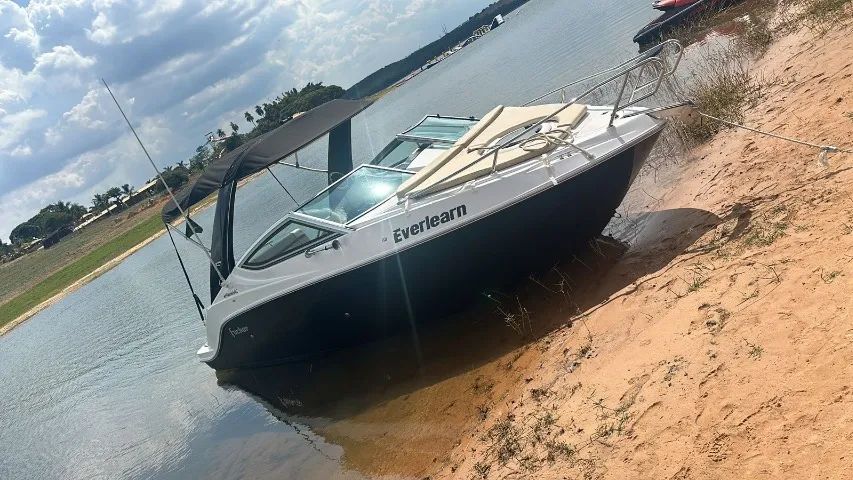 LANCHA FOCKER 242 GTC 2020 GABINADA  MOTOR 250 MERCURY  - Foto 4