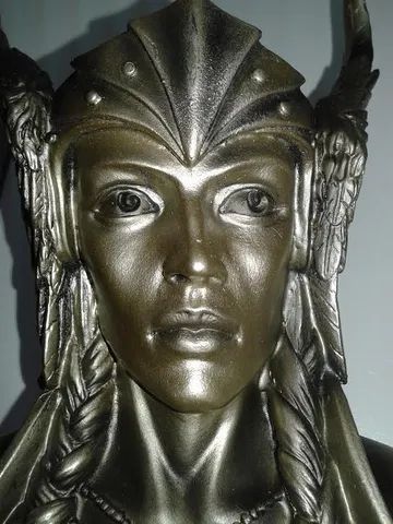Busto De Poli Resina Valquíria - Foto 5