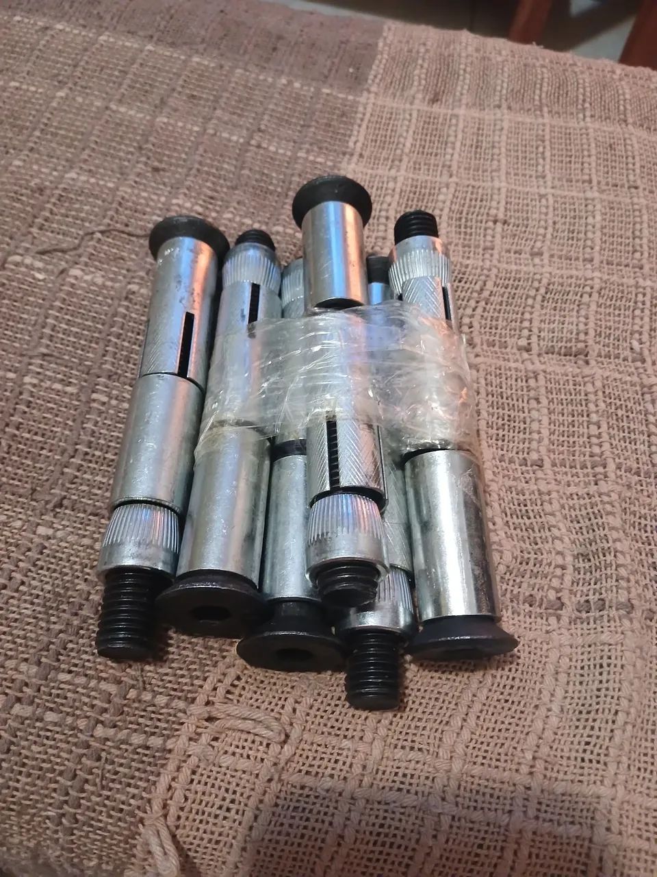 Buchas de expansão para fixação