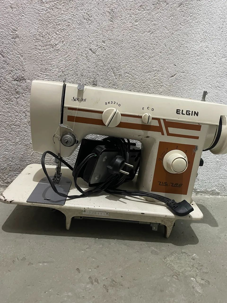 Máquina de costura 64242722839041120