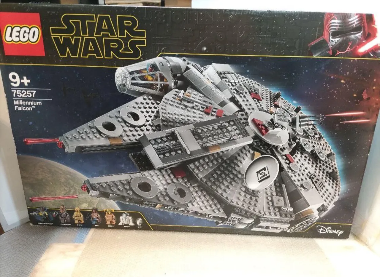 LEGO Star Wars Millennium Falcon - 75257