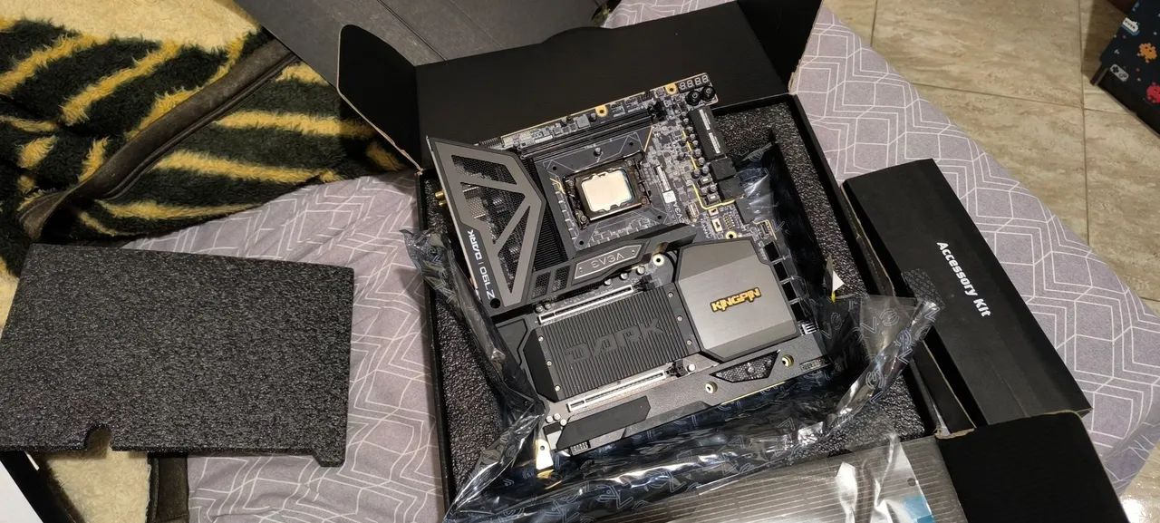 Placa-mãe EVGA Z790 DARK K|NGP|N - Peças de Hardware - Wilson