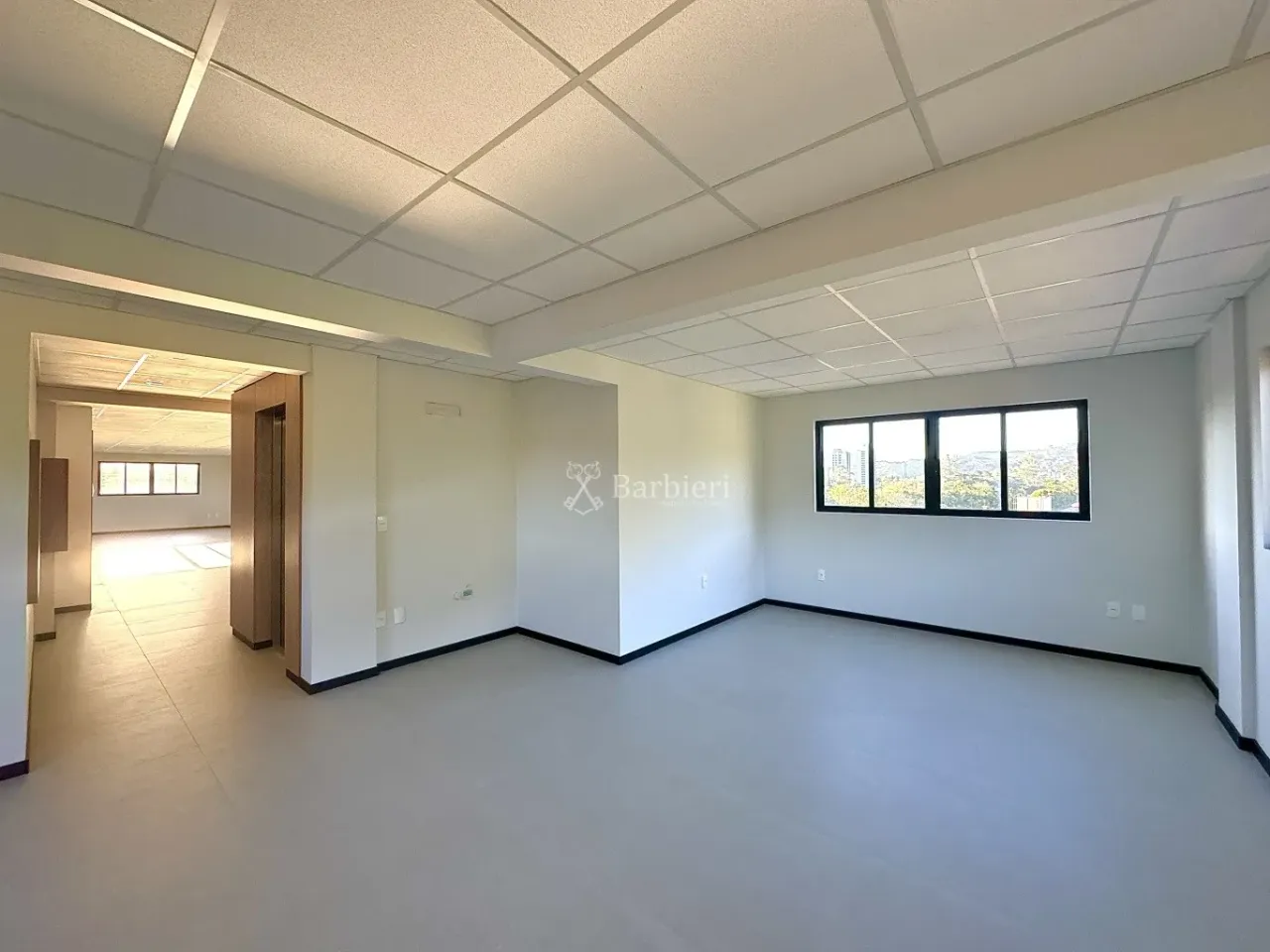 Sala Comercial para Locação no Bairro Ponta Aguda, Blumenau/SC