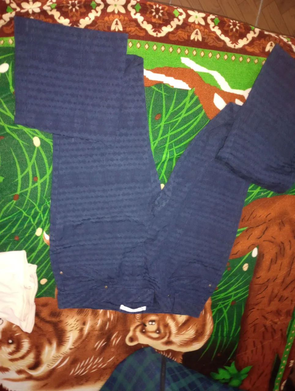 Roupas com etiqueta e semi novas