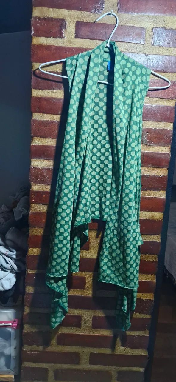 Colete verde com bolinhas farm tam p