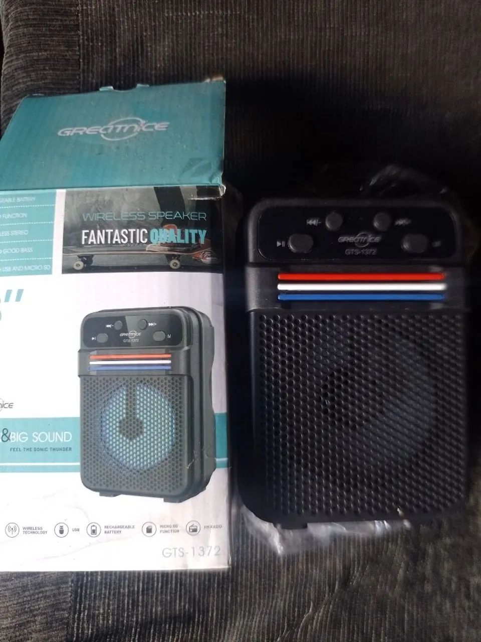 Caixa speaker bluetooth, cartão,pen drive e rádio 