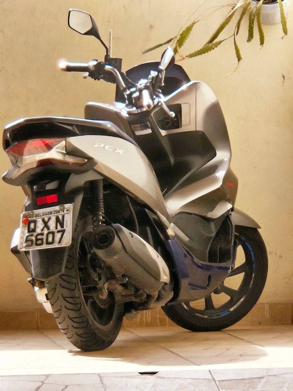 Pcx sport ABS Abaixo da fipe 14mil km (ler anunio) - Foto 2