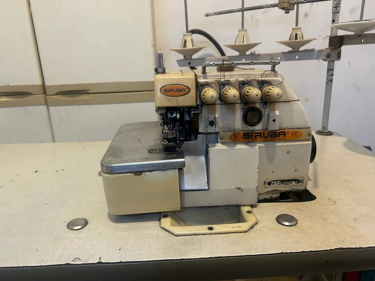 Vendo Overlock Siruba em ótimo estado de conservação 