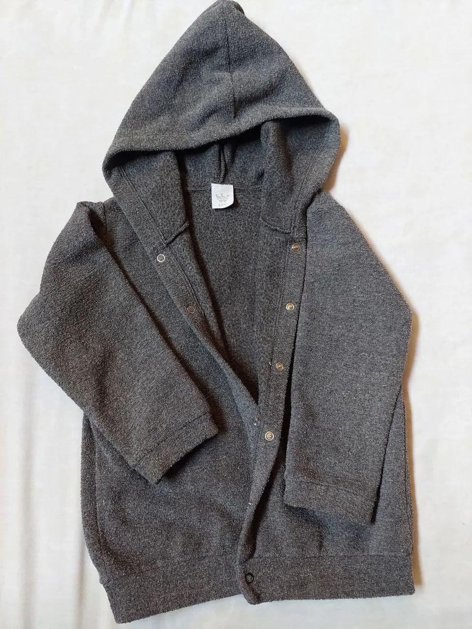 Conjunto casaco com capuz e calça com bolso - na cor cinza infantil