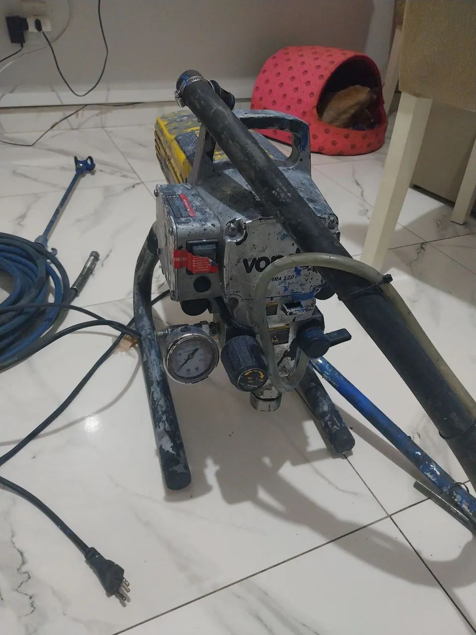 Maquina de pintura ariles semi nova  - Foto 4