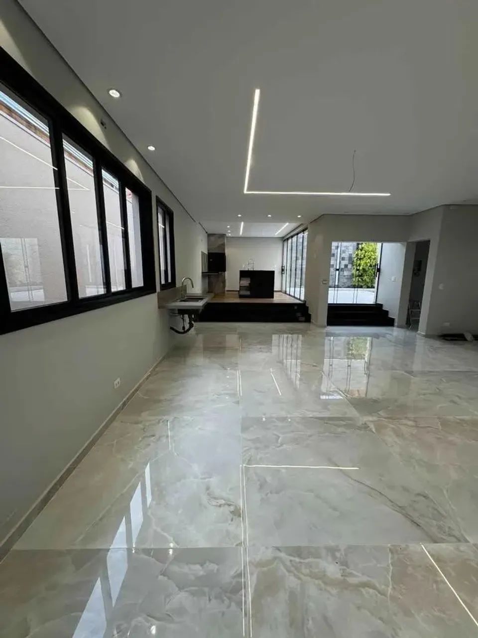 Sobrado para venda tem 220 metros quadrados com 3 quartos em Praia Grande - Ubatuba - SP - Foto 2