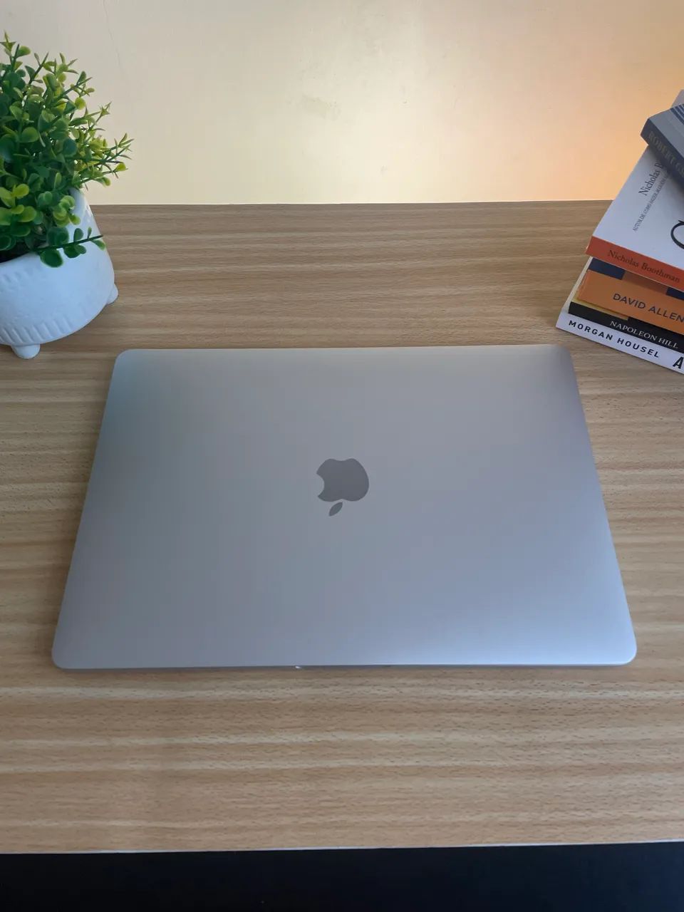 MacBook Pro シルバー 2020 Apple Macbook Pro 2020, 13.3'', I5, 8gb, Ssd-512gb, Touchbar Space
