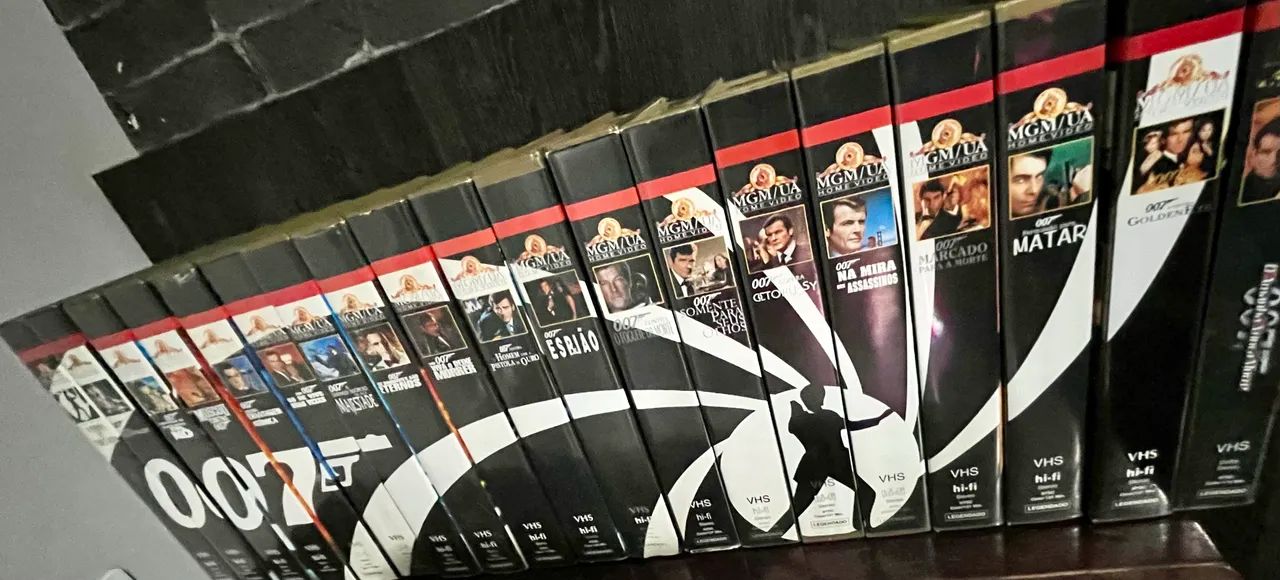 Coleção Completa James Bond 007 em VHS - 19 Fitas Originais MGM 