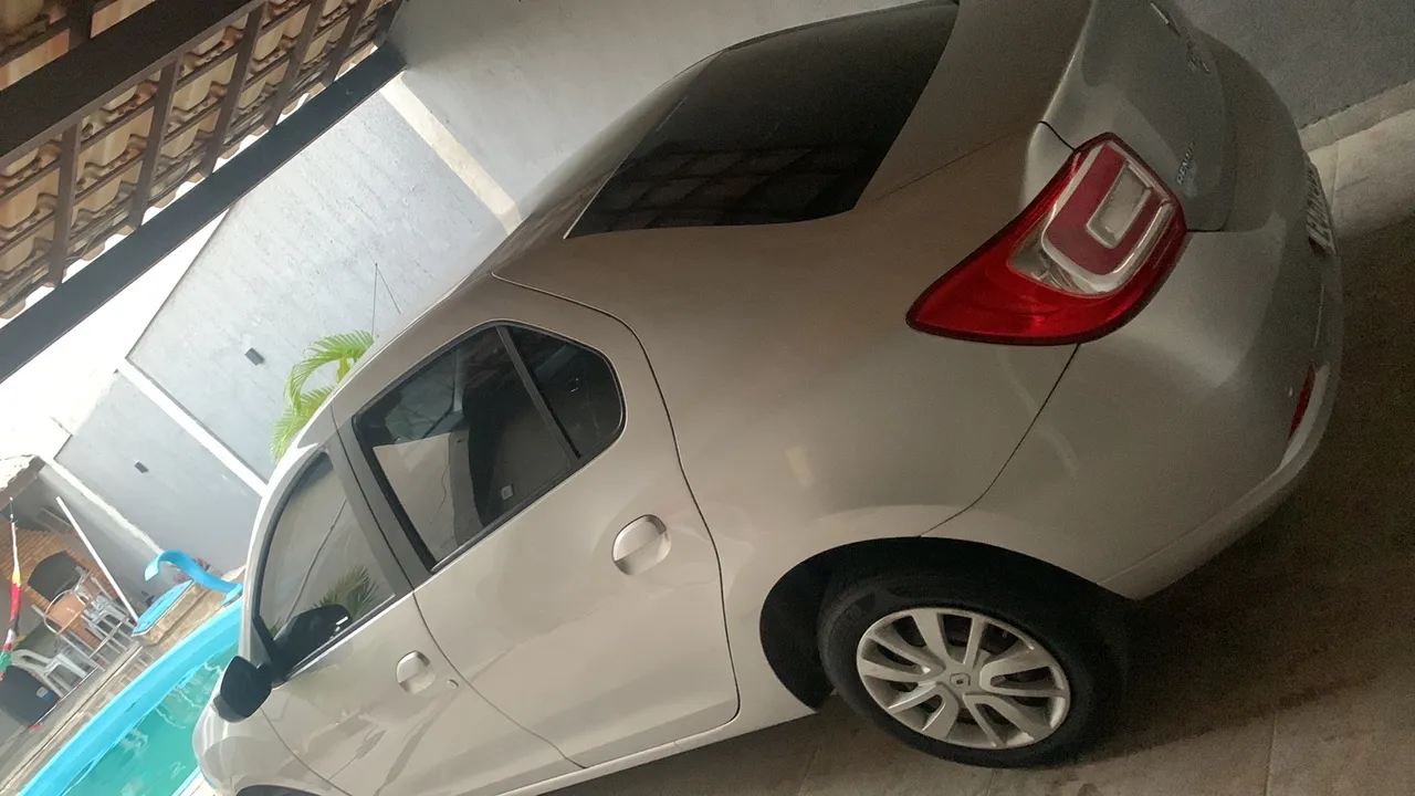 Vendo ou troco renor longa 2014 no ponto de transferir