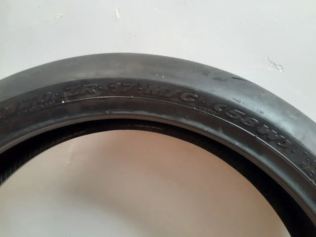 Pneu de Moto 120 70 17 58w pirelli diablo supercorsa usado