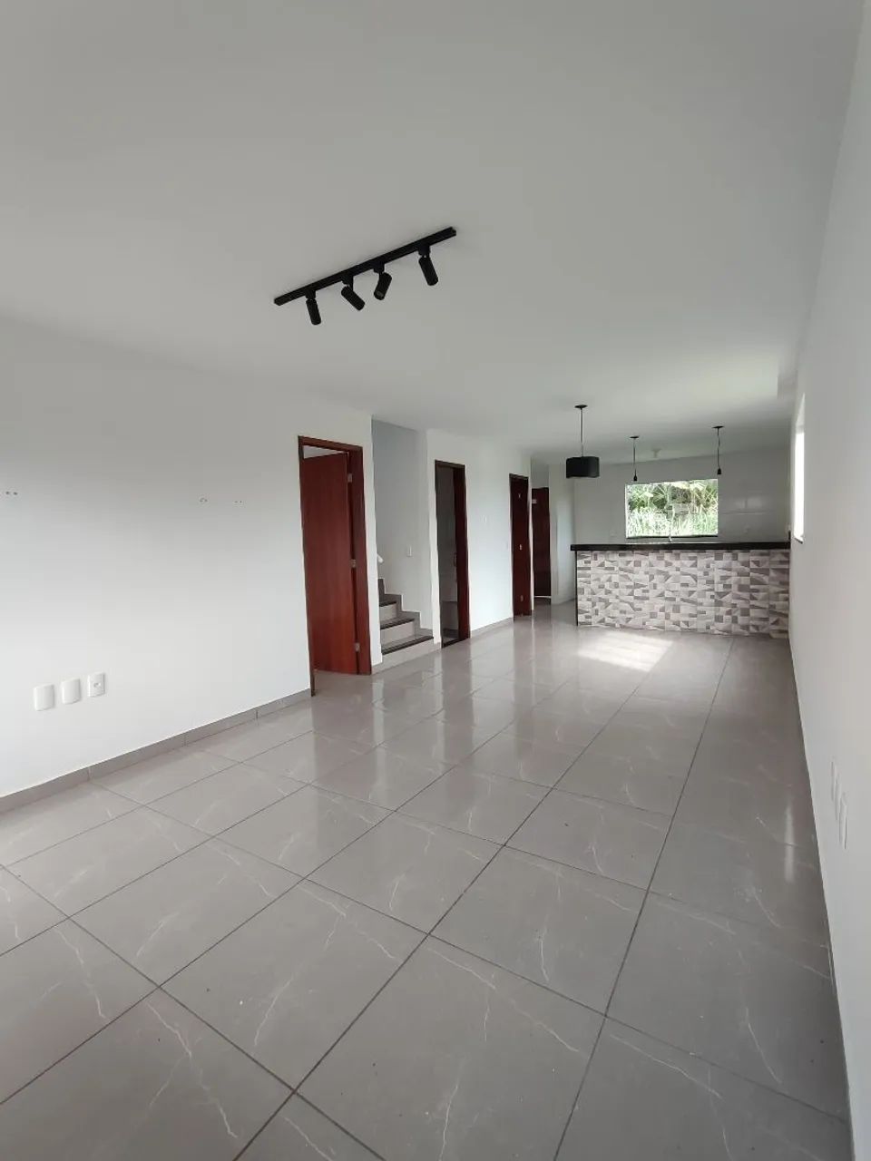 Alugo casa com 5 dormitórios em Jacaraipe  - Foto 4