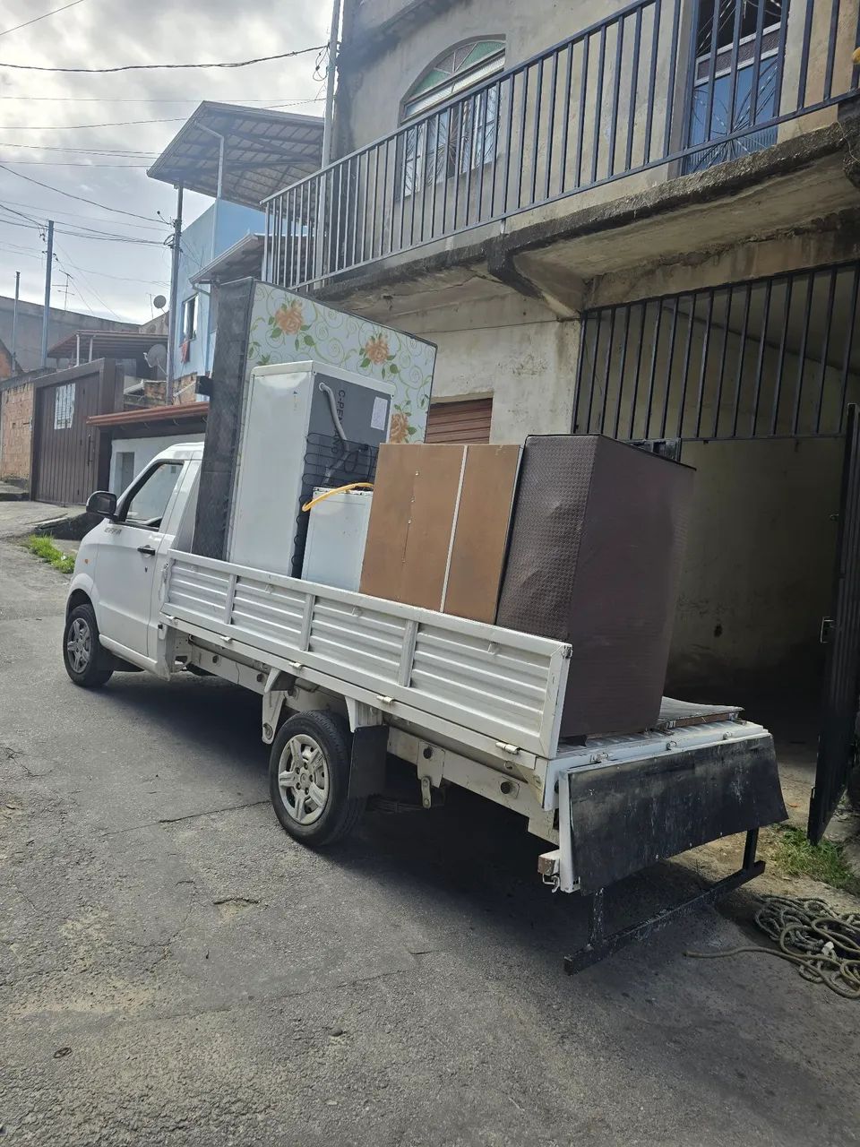 Faço carreto e viagens até 1400kg * zap Daniel 