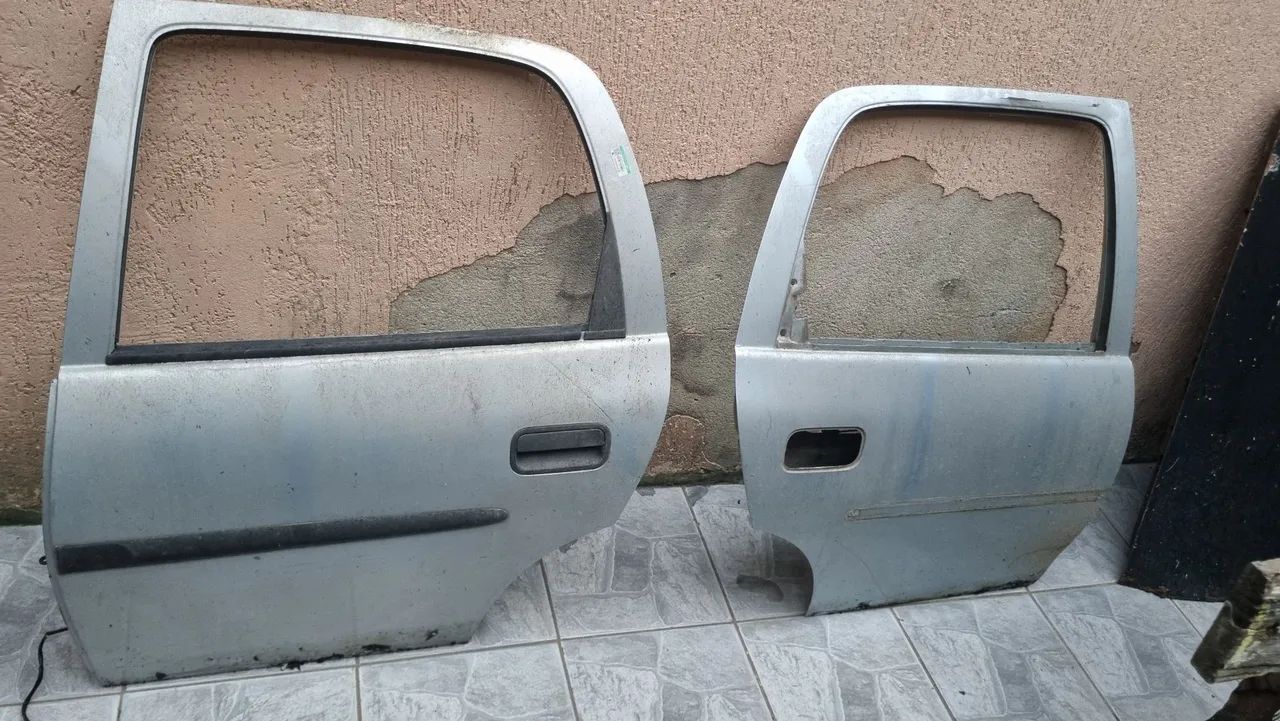 Portas traseiras Chevrolet Corsa Sedan