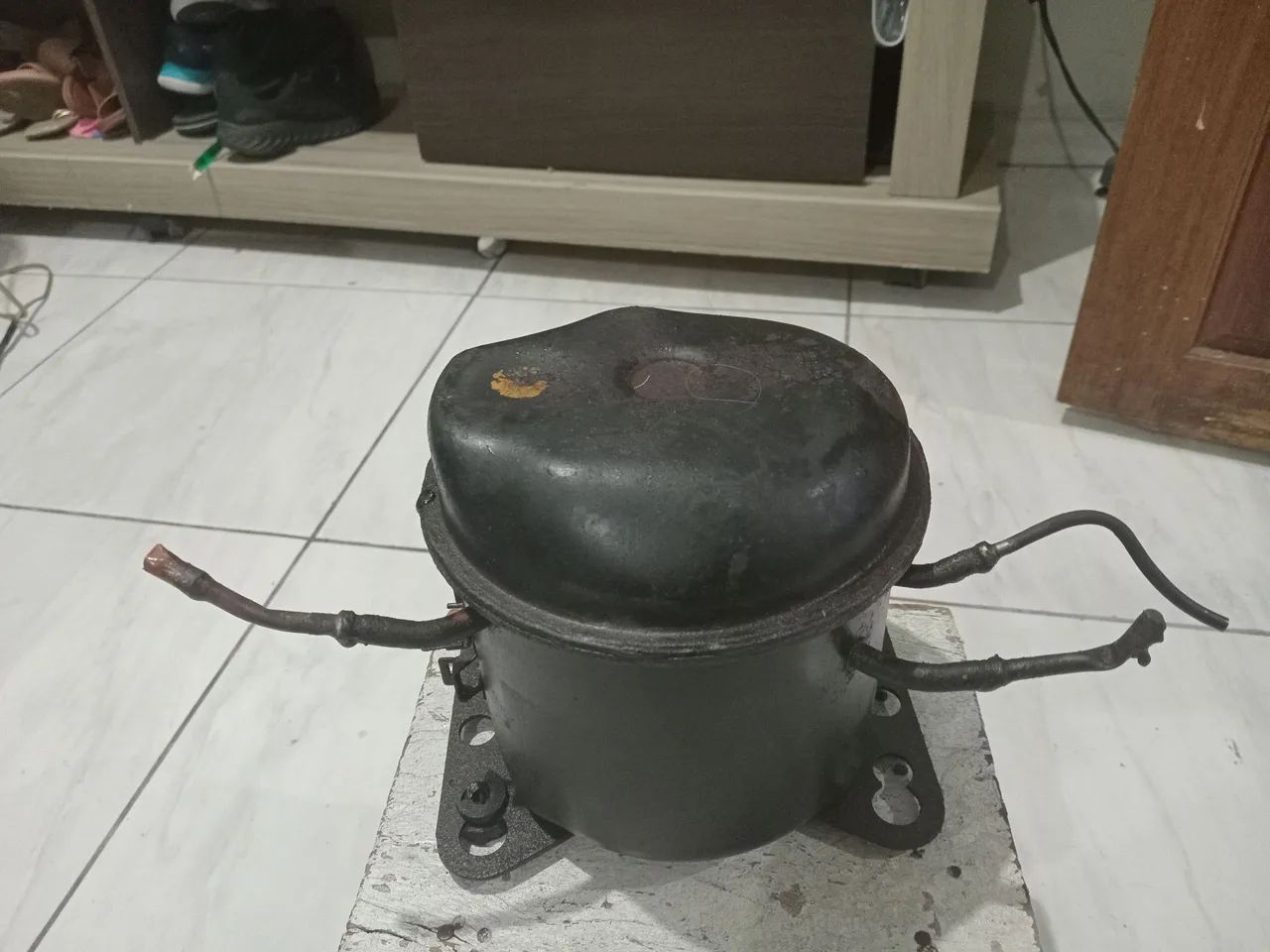 Vendo compressor de geladeira  - Foto 2