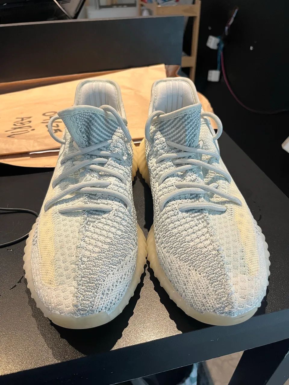 Tênis Adidas Yeezy Boost V2 Cloud White Calçados Jardim