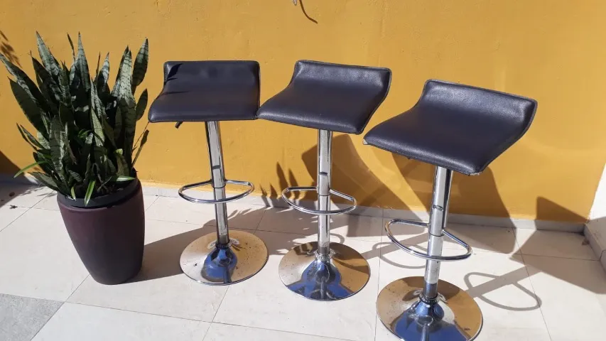 3 Banquetas giratórias ajustáveis por elevação de ar, marrom, cromadas