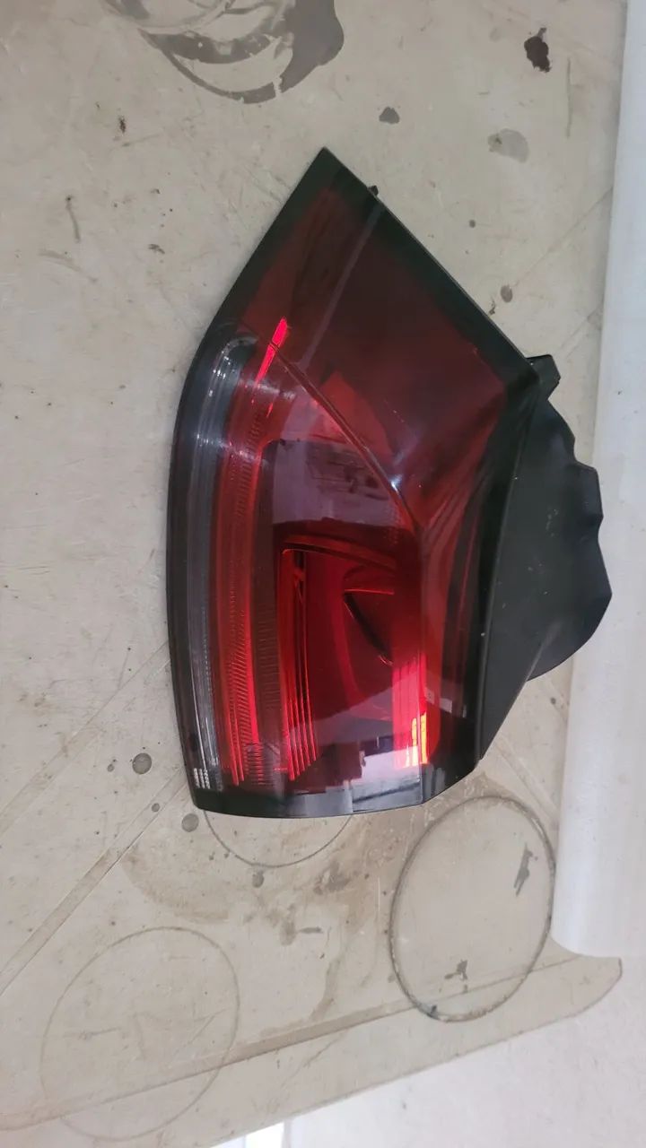 Lanterna Traseira esquerda vw golf
