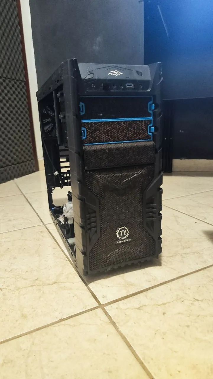 Gabinete Gamer Thermaltake Versa H23