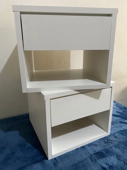Mesa de Cabeceira Nicho com Gaveta para Quarto