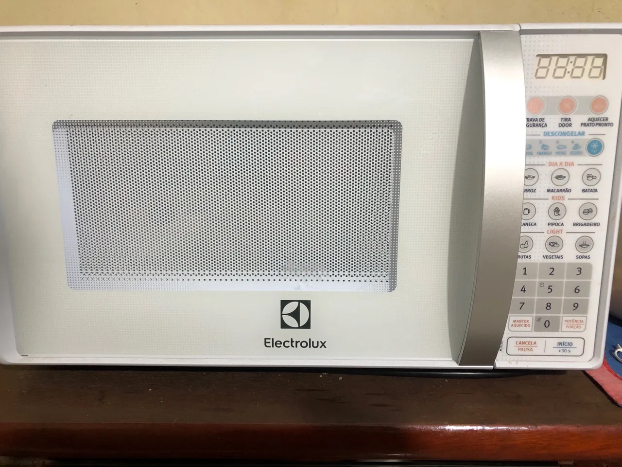 Micro-ondas Electrolux - Eficiência e praticidade na sua cozinha!