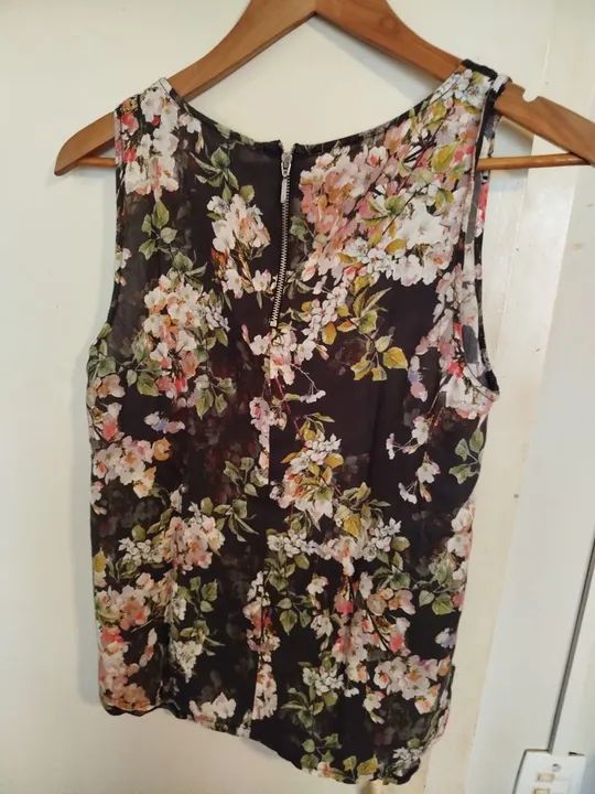 Blusa Floral Preta - Foto 3