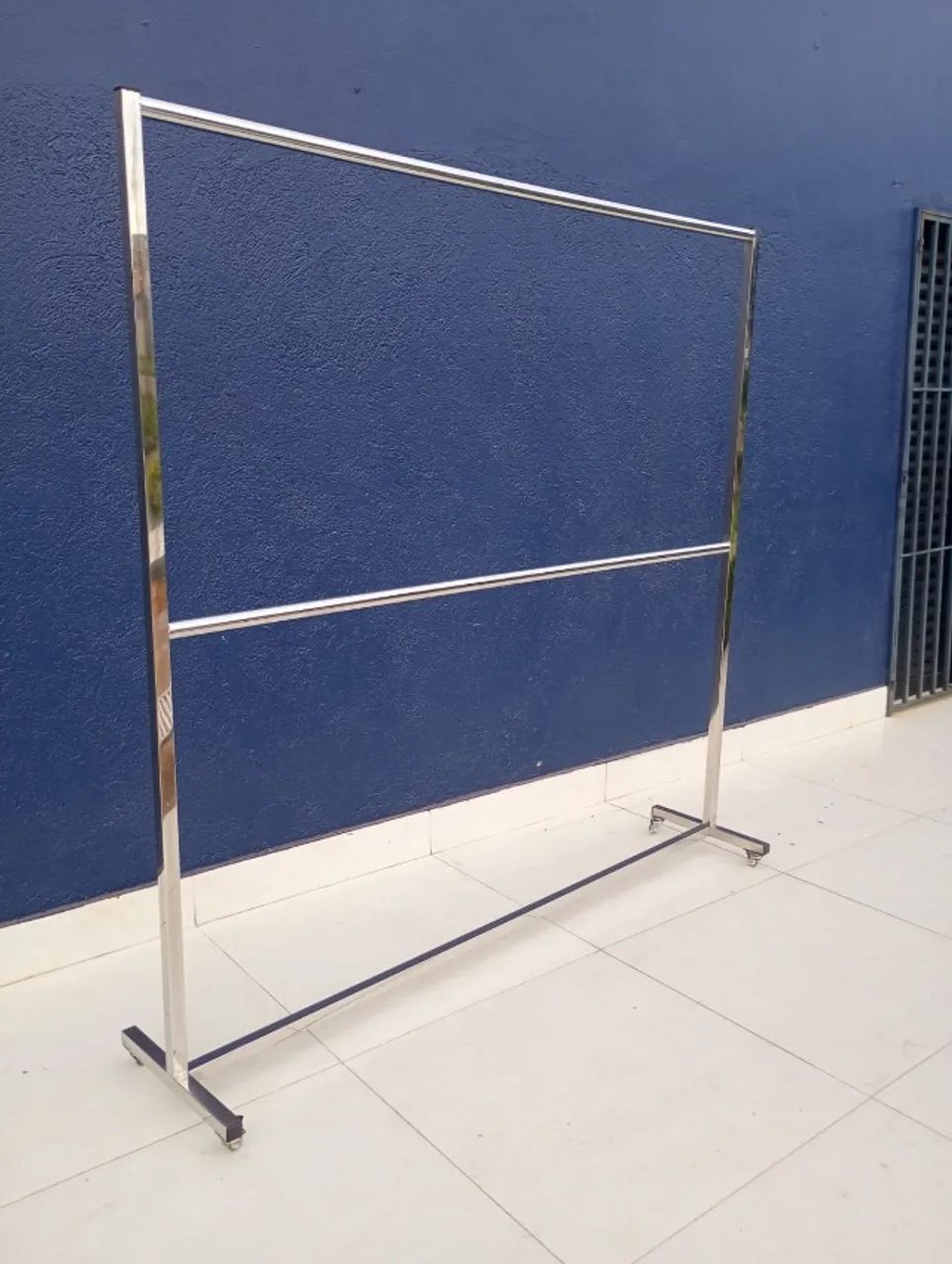 Arara inox 1.80x1.80 com divisória.. - Foto 2