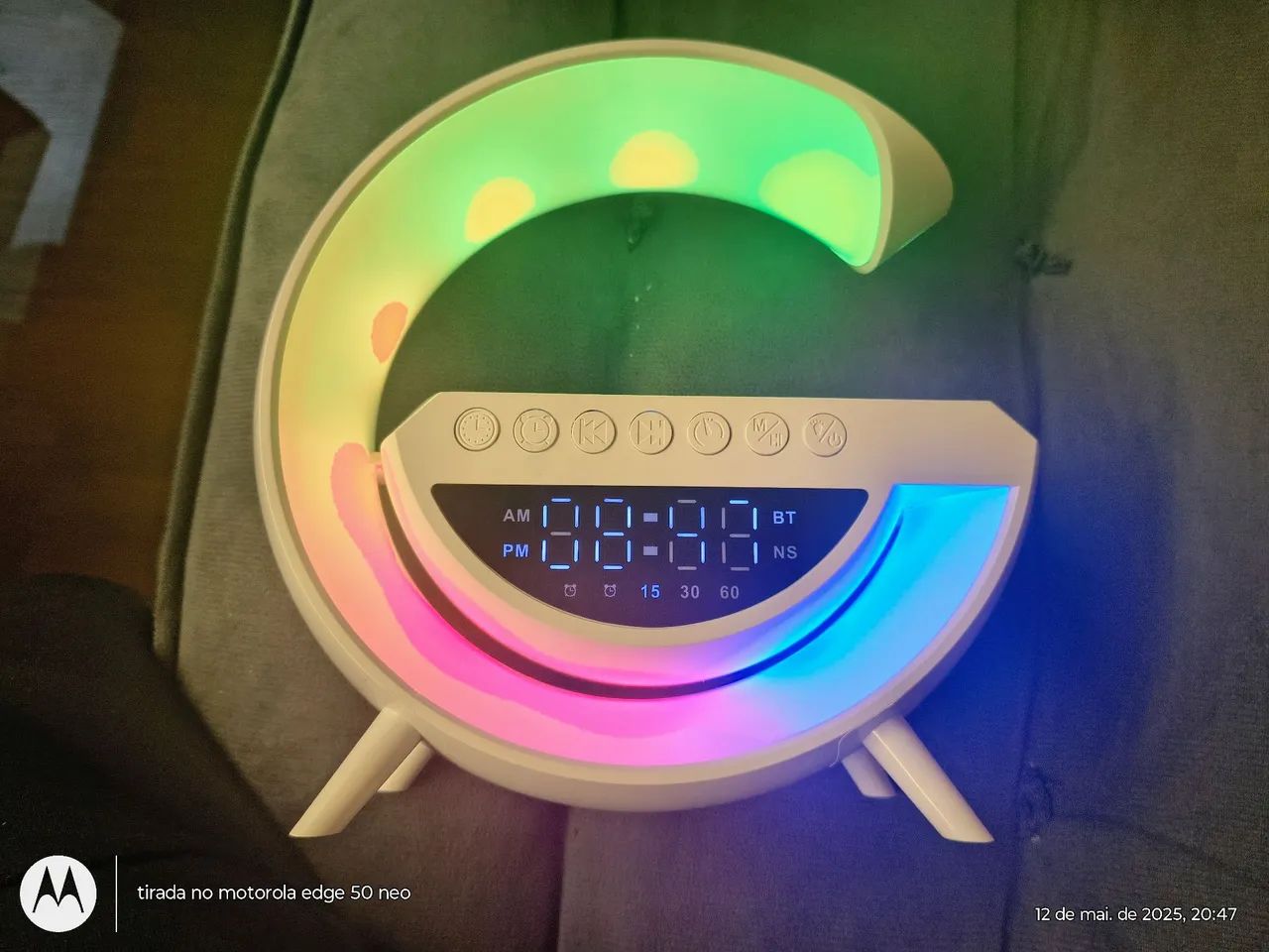 Relógio Despertador com Bluetooth e Luz Noturna