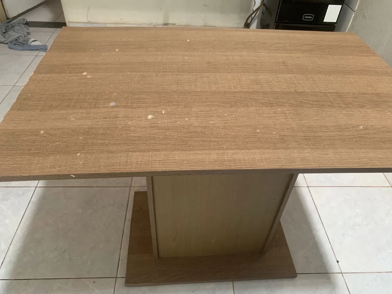 Mesa de jantar com design moderno