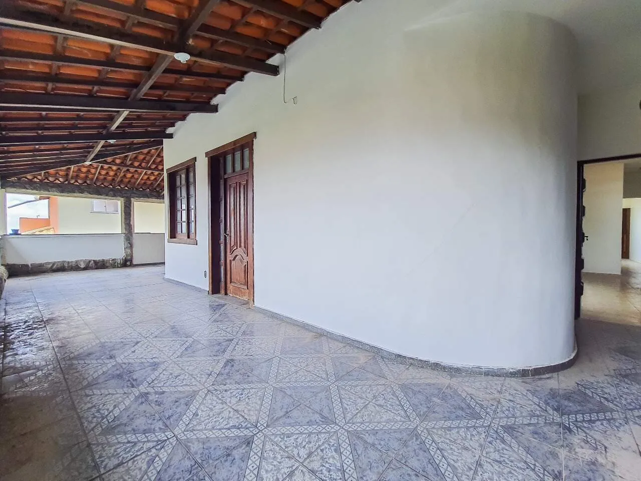 Casa colonial para alugar 05 Quartos com suíte, região do Barreiro.