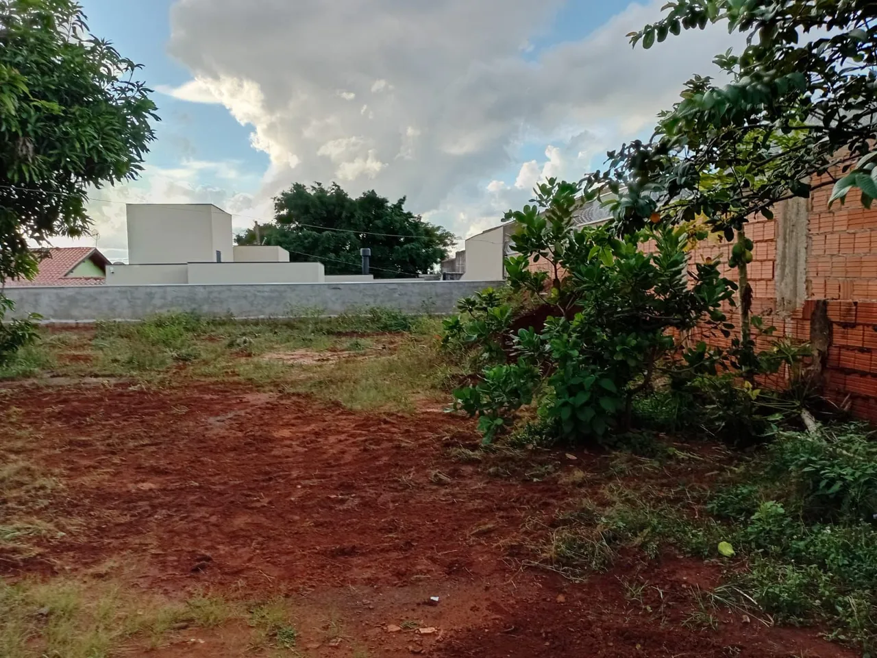 Terreno 15*30 quitado iptu em dia atrás do atacadão da coronel Antonino