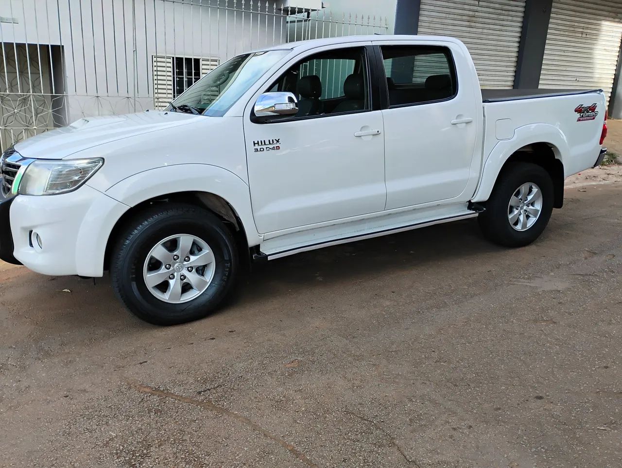 Hilux srv 2012 pouco rodada 