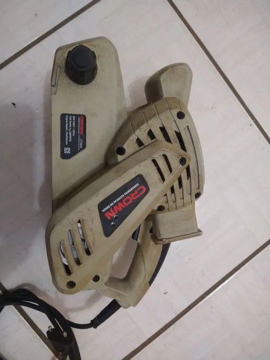 Lixadeira de cinta Elétrica Crown 750W