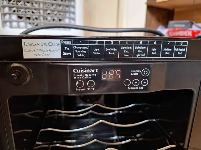 Adega Climatizada Importada Cuisinart 127v para 6 garrafas - Foto 3