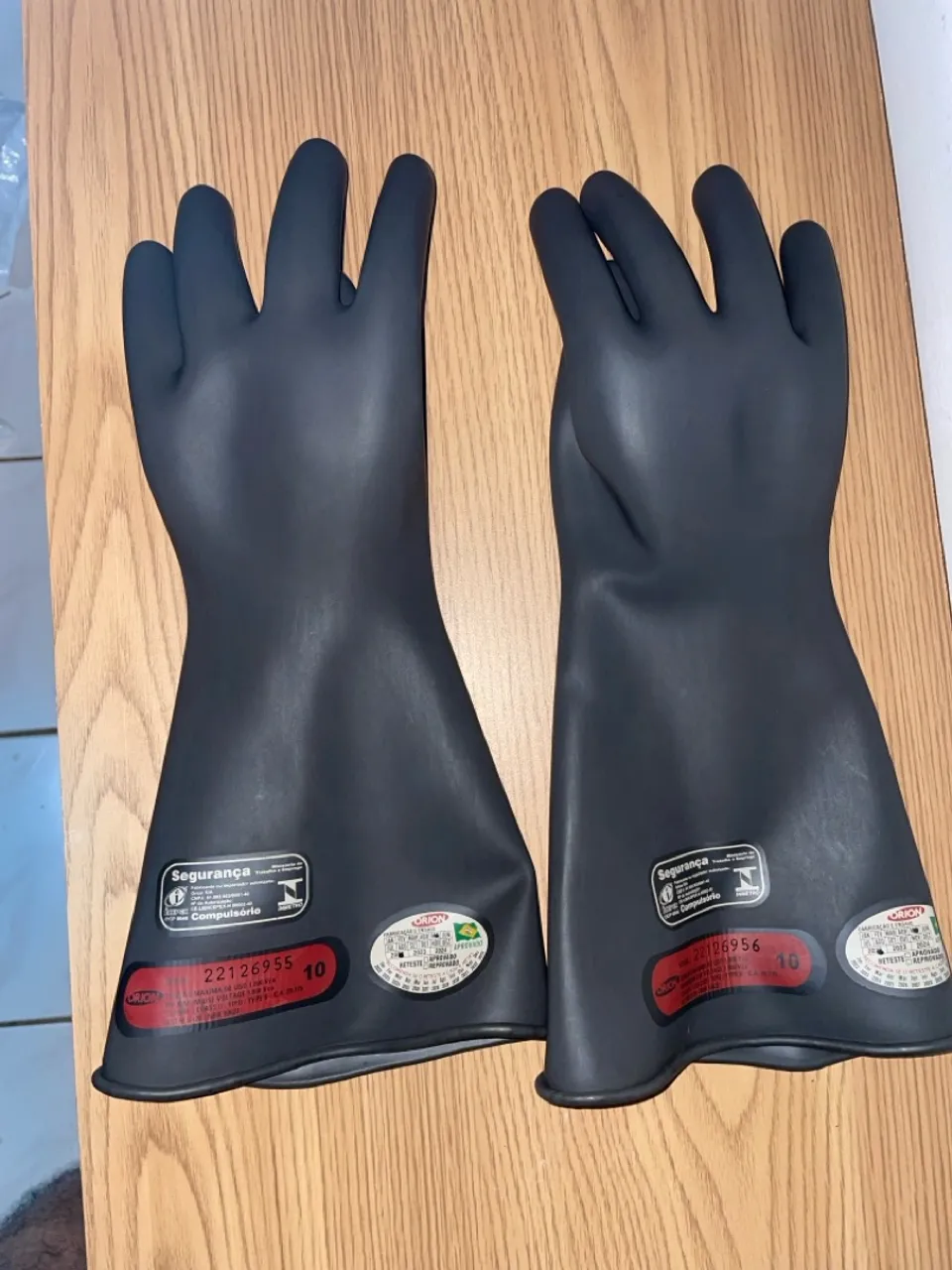 Luvas Isolantes 1000V e 17.000V
