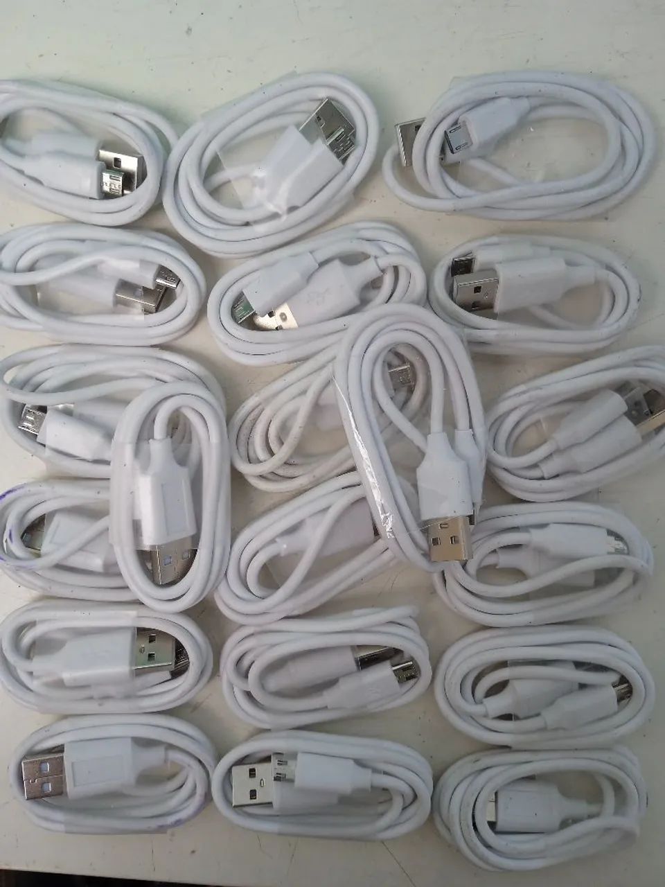 Vendo lote de cabo fones e caixinha  - Foto 4