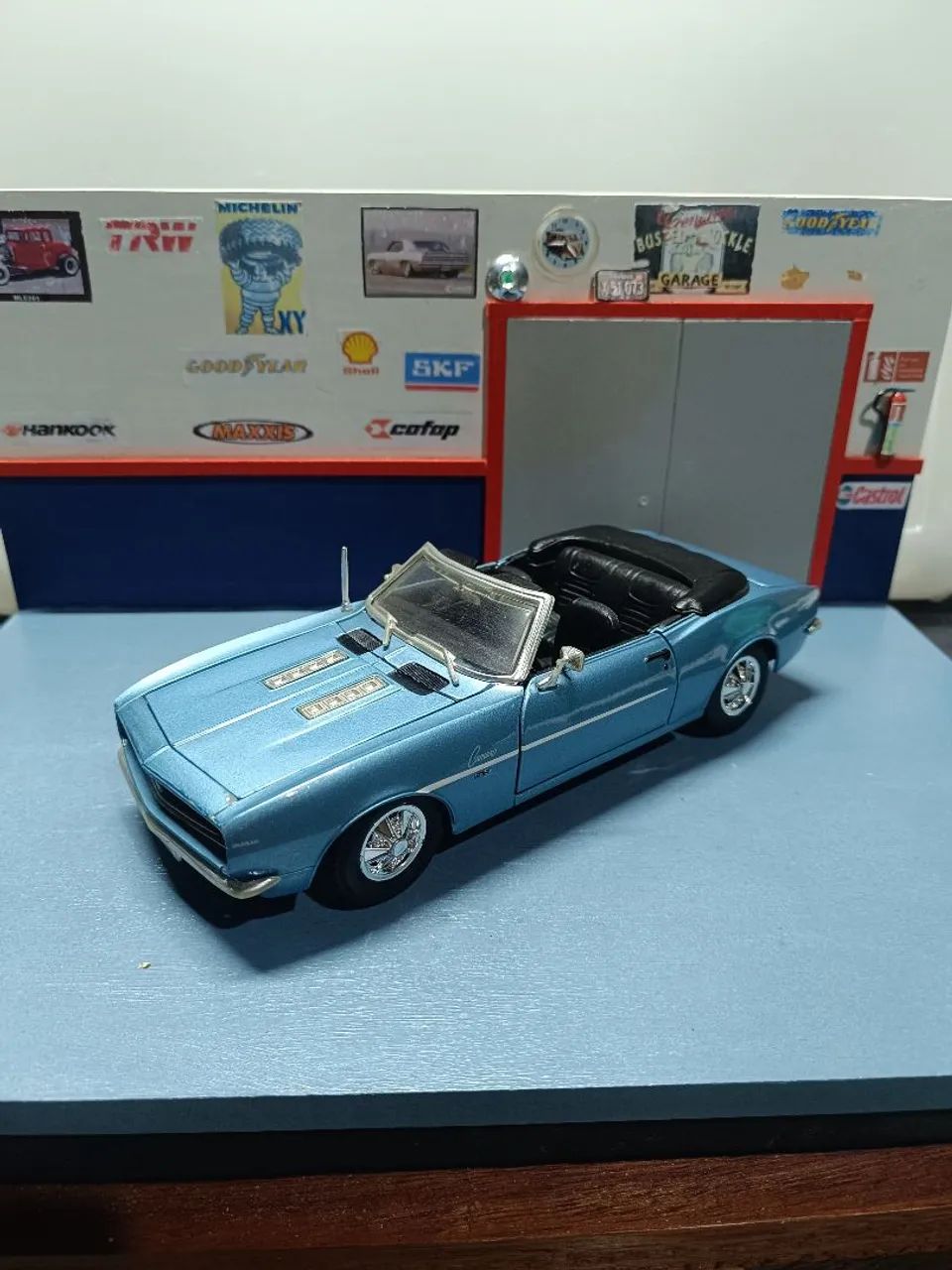 Miniatura 1:24 Camaro 68