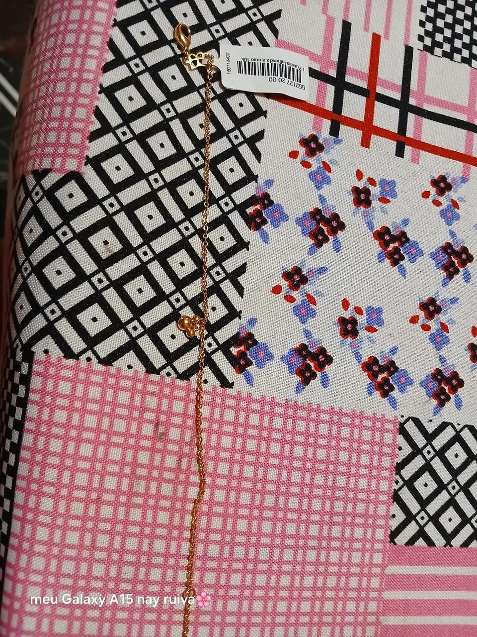 Pulseira feminina de corrente fina com pingente