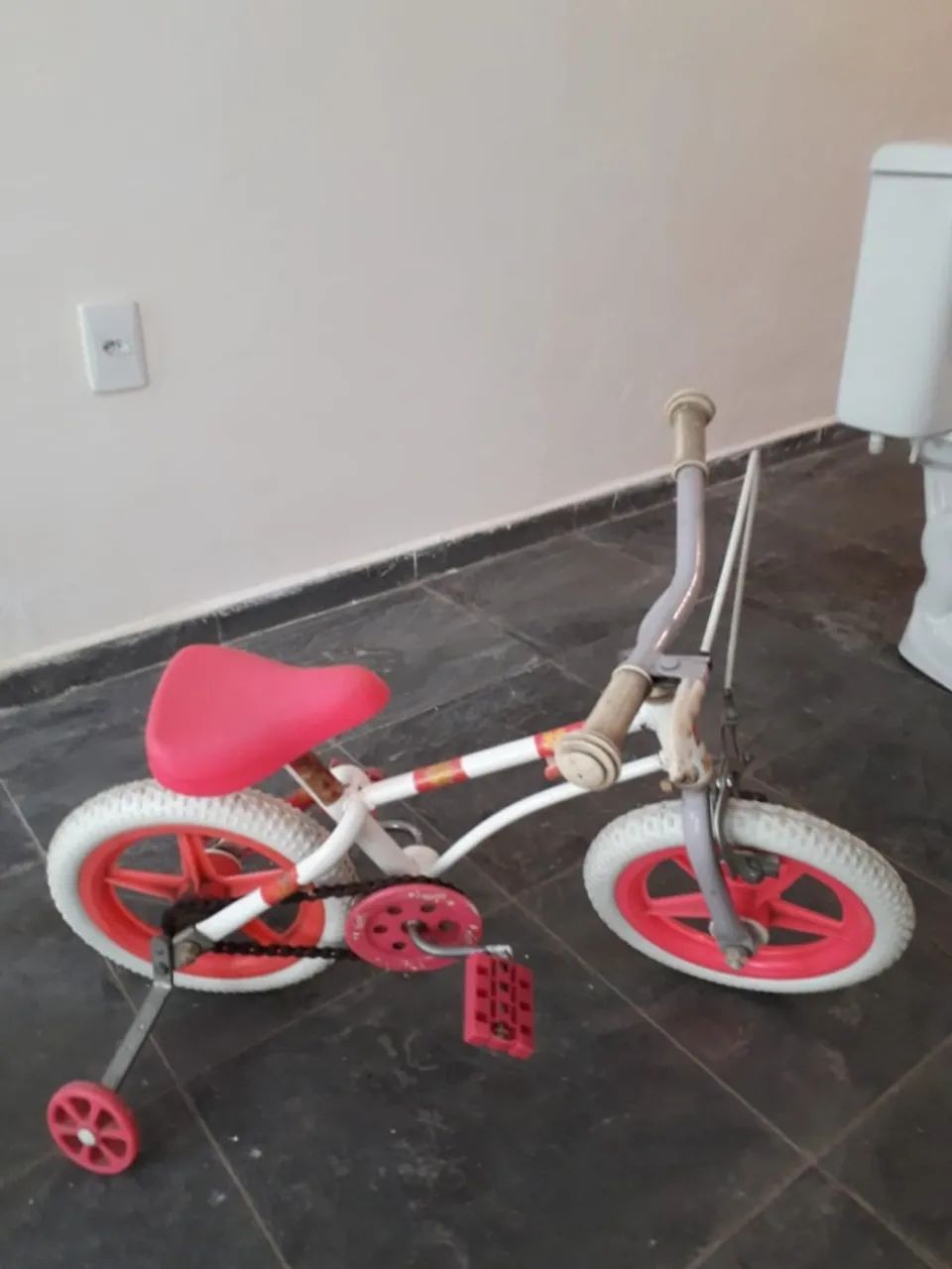 1 Bicicleta infantil da barbie