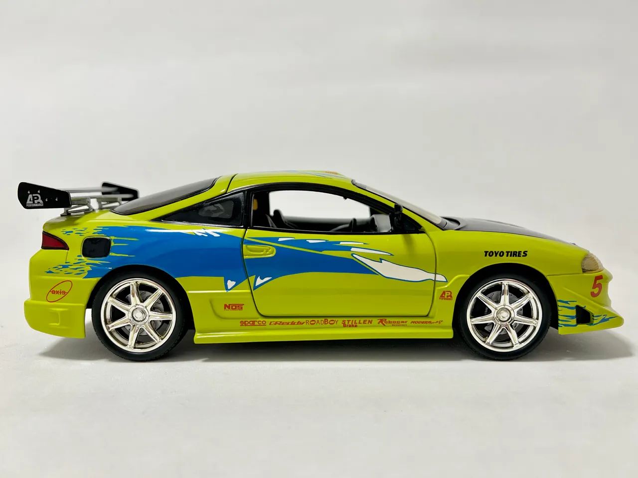 Mitsubishi Eclipse Fast & Furious Racing Champions Escala 1:18