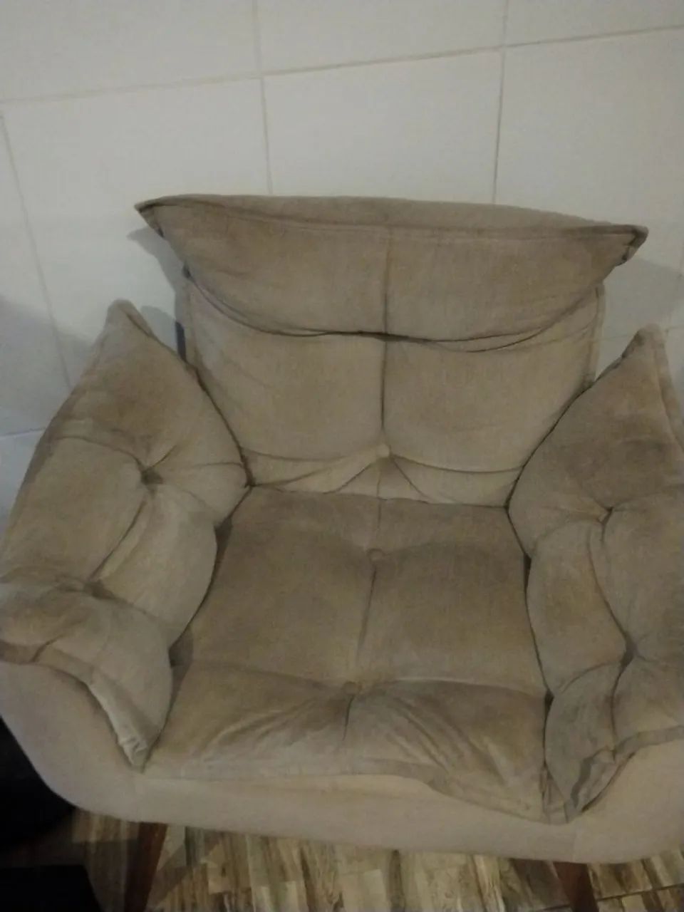 Sofá 1 lugar.64750824342273120